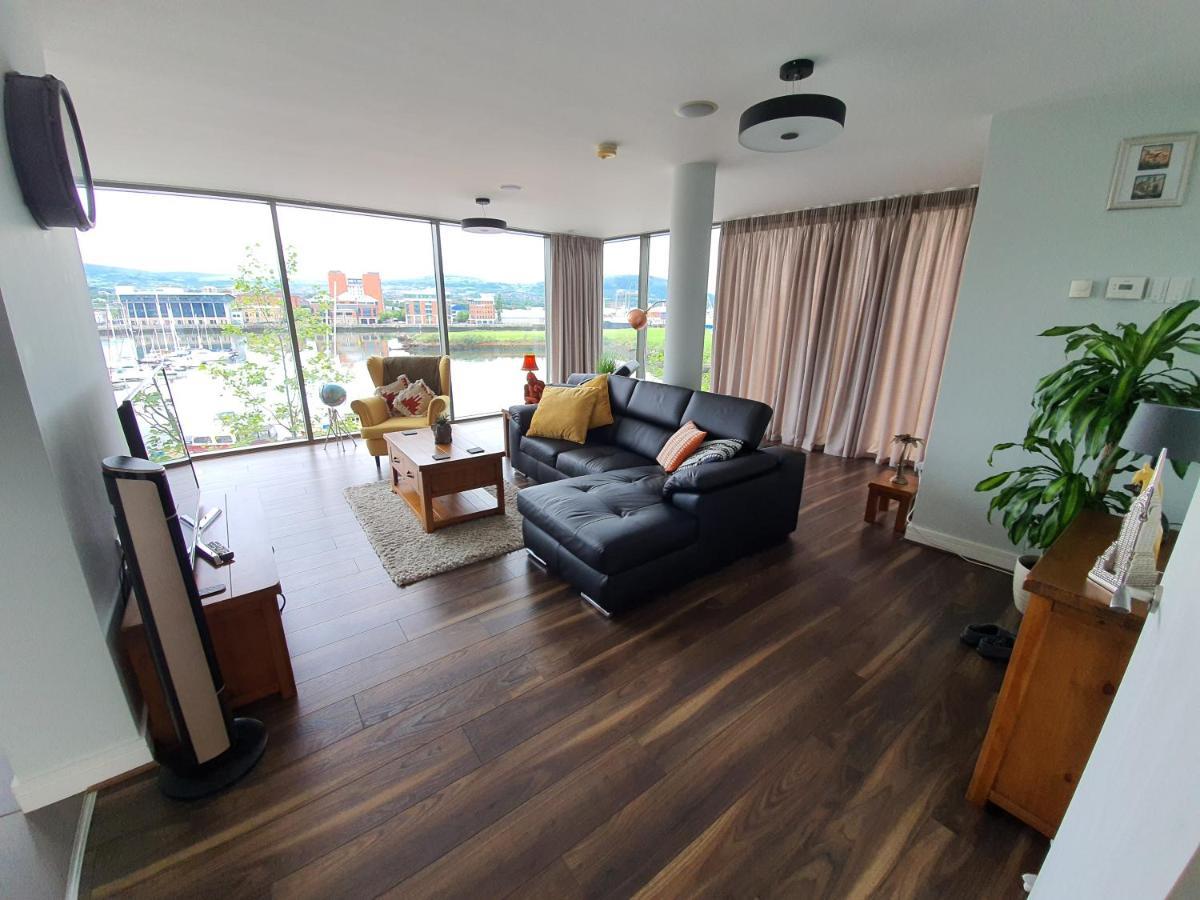 בלפסט Luxury Apartment Marina Views At Titanic Quarter מראה חיצוני תמונה